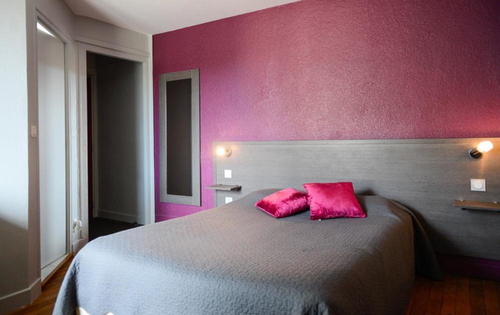 Logis Hotel Restaurant De La Poste Le Mêle-sur-Sarthe 외부 사진