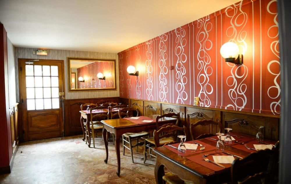 Logis Hotel Restaurant De La Poste Le Mêle-sur-Sarthe 외부 사진