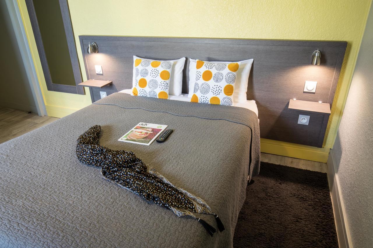 Logis Hotel Restaurant De La Poste Le Mêle-sur-Sarthe 외부 사진