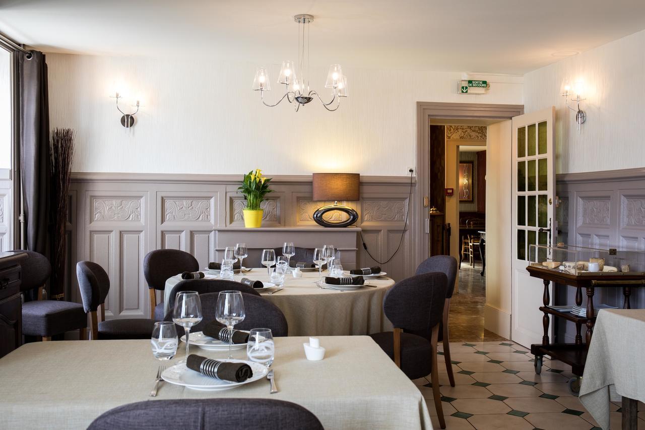 Logis Hotel Restaurant De La Poste Le Mêle-sur-Sarthe 외부 사진