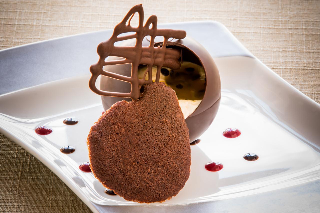 Logis Hotel Restaurant De La Poste Le Mêle-sur-Sarthe 외부 사진