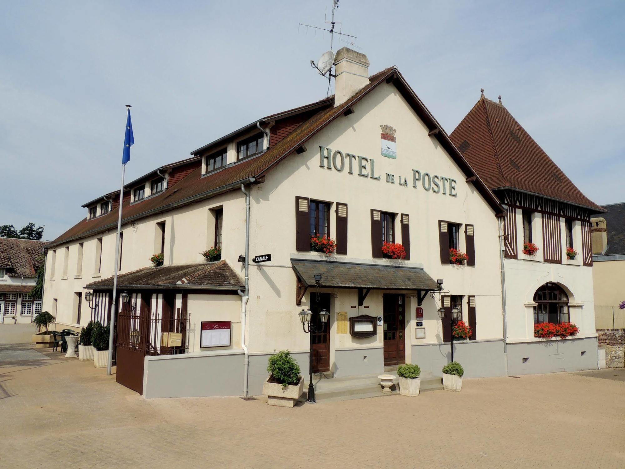 Logis Hotel Restaurant De La Poste Le Mêle-sur-Sarthe 외부 사진
