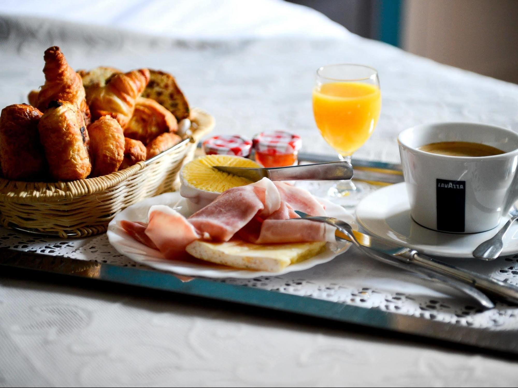 Logis Hotel Restaurant De La Poste Le Mêle-sur-Sarthe 외부 사진
