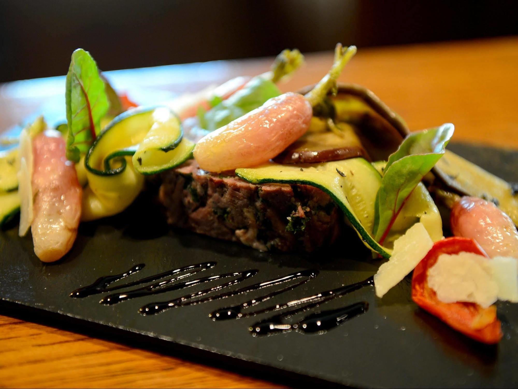 Logis Hotel Restaurant De La Poste Le Mêle-sur-Sarthe 외부 사진
